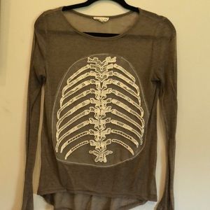 Long sleeve graphic shirt